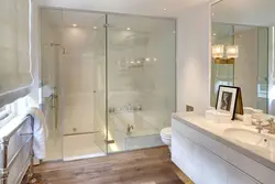 Ванная комната с стеклянной перегородкой фото