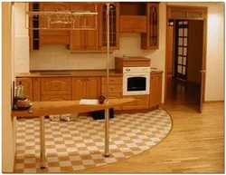Комбинированные полы кухня гостиная дизайн