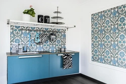 Голубая плитка на кухне дизайн