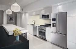Кухня С Серебристым Холодильником Дизайн
