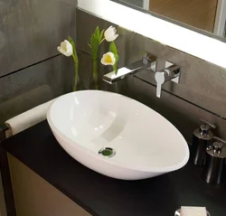 Tulip bathroom design