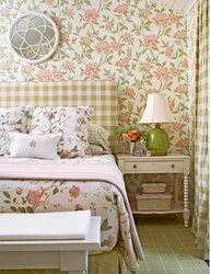 Спальня обои в цветочек фото