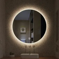 Ванна с круглым зеркалом фото