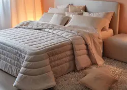 Как выбрать покрывало на кровать в спальню по дизайну