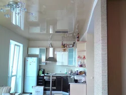 Фото натяжного потолка на кухне в хрущевке