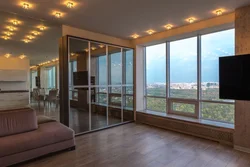 Дизайн квартиры м панорамными окнами