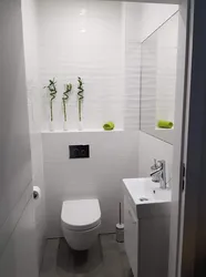 Интерьер туалета с раковиной без ванны