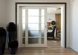 Межкомнатная дверь купе фото в квартире