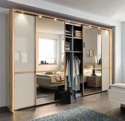 Фото встроенных шкафов в спальню с зеркалами