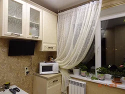 Оформление окна на кухне в хрущевке фото