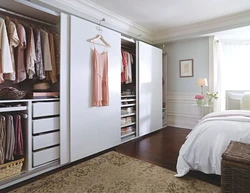 Маленькая спальня дизайн встроенный шкаф