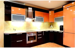 Кухня Оранжевая С Коричневым Фото