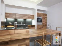 Интерьер кухни с элементами дерева