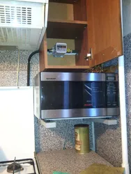 Газовый счетчик в интерьере кухни