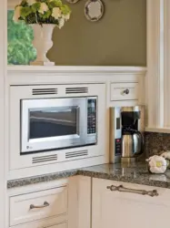 Встроенная микроволновая печь фото в интерьере кухни