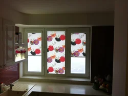 Шторы на пластиковые окна фото в интерьере кухни