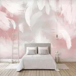 Интерьер спальни с фотообоями перья