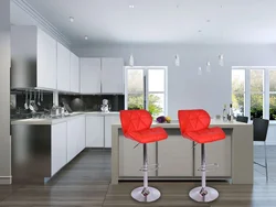 Кухня с красными стульями фото