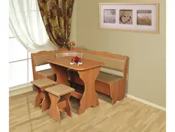 Кухонный стол и уголок для маленькой кухни фото