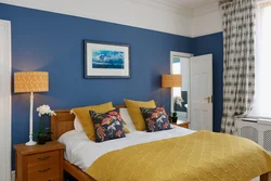 Интерьер спальни желто синий