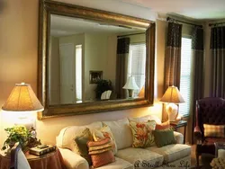 Зеркало в пол в гостиной интерьер