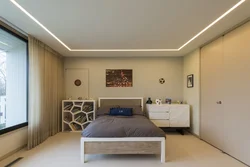 Натяжные потолки световые линии фото для спальни