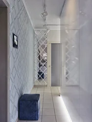 Дизайн с зеркалами по всем стенам в прихожей