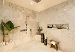 Дизайн ванной стена вдоль ванны