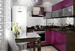 Фиолетовая кухня угловая маленькая фото