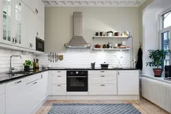 Фото кухни с белой плитой