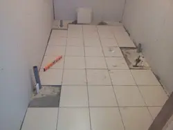 Как положить плитку в ванной на пол фото