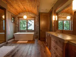 Ванна в деревянном доме с окном фото