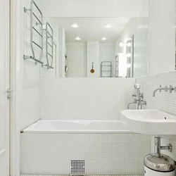 Плитка в ванной белая маленькая фото