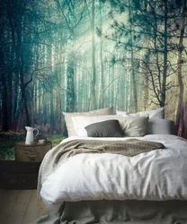 Туманный лес в интерьере спальни