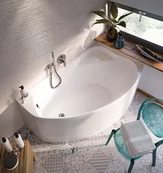 Дизайн ванны с ассиметричной ванной