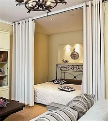 Перегородка спальни в однокомнатной квартире фото