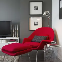 Дизайн гостиной красный серый