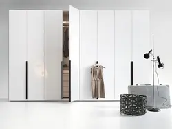 Распашные шкафы в спальню в современном стиле фото