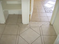 Плитка в коридоре фото на пол и ванной