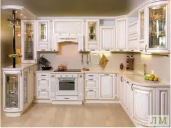 Кухня классика белая с золотой патиной фото
