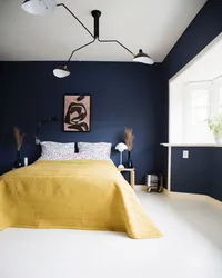Горчичный цвет в интерьере спальни