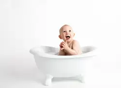 Фото малыш в ванной