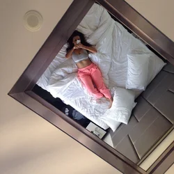 Зеркала напротив кровати в спальне фото