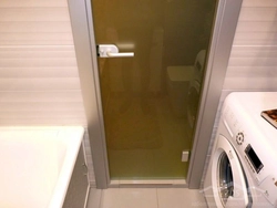 Фото дверей установленных в ванной