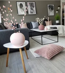 Дизайн розово серой гостиной