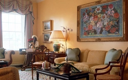 Картины для гостиной в классическом стиле фото интерьера