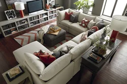 Как расположить диван в гостиной фото