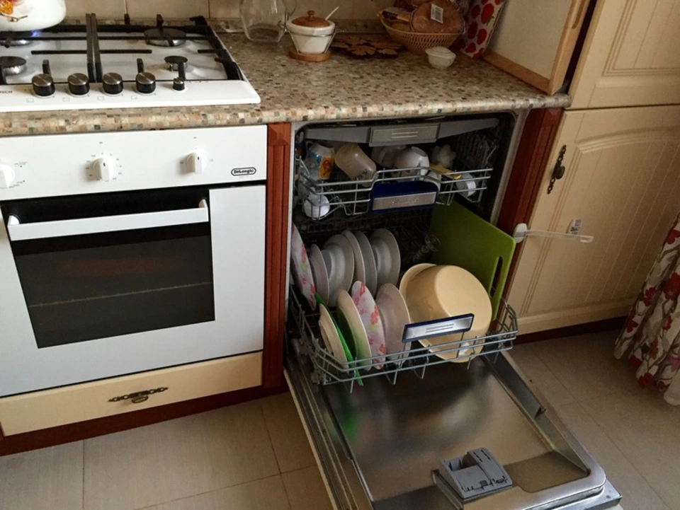 Кухня с посудомоечной машиной