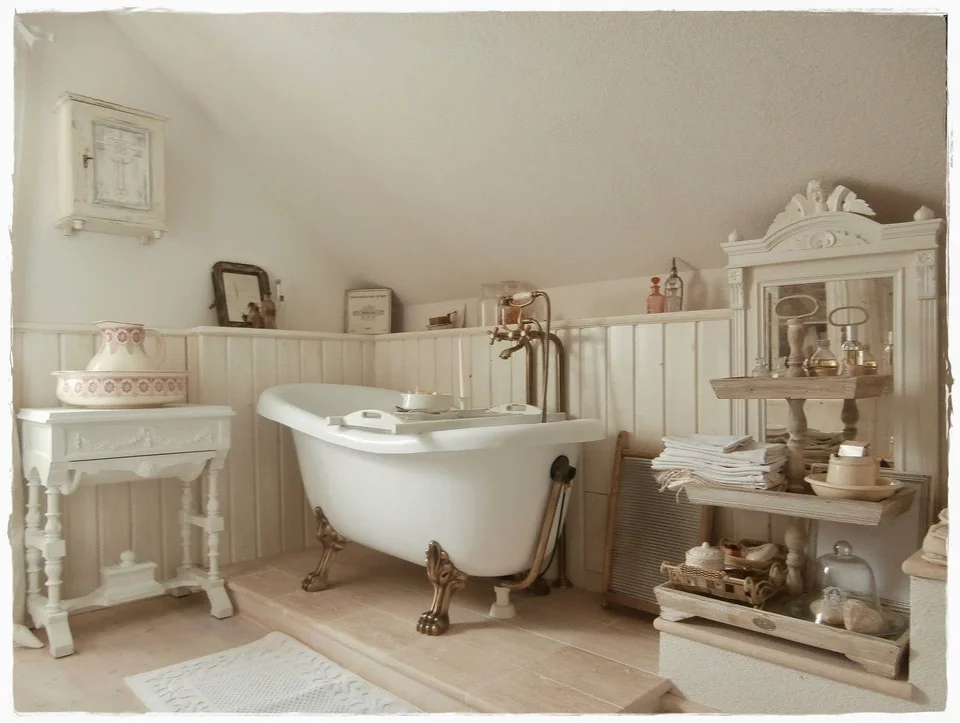 Винтажная ванная комната в стиле прованс