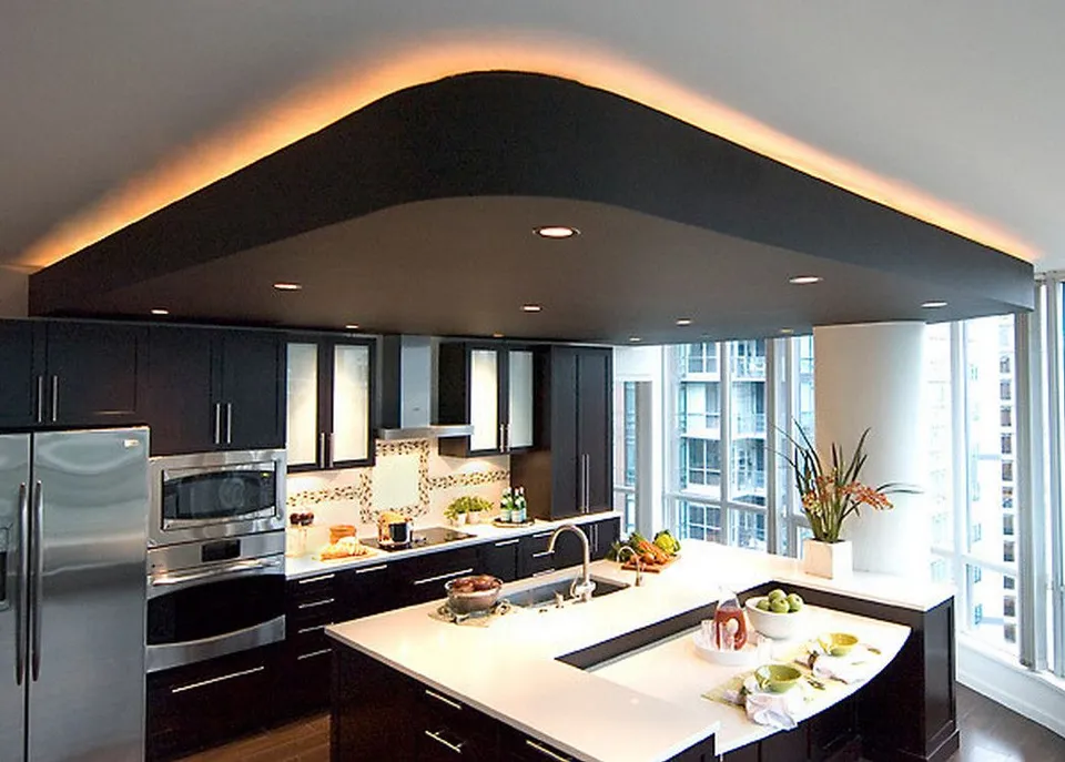 Потолки из гипсокартона с подсветкой для кухни